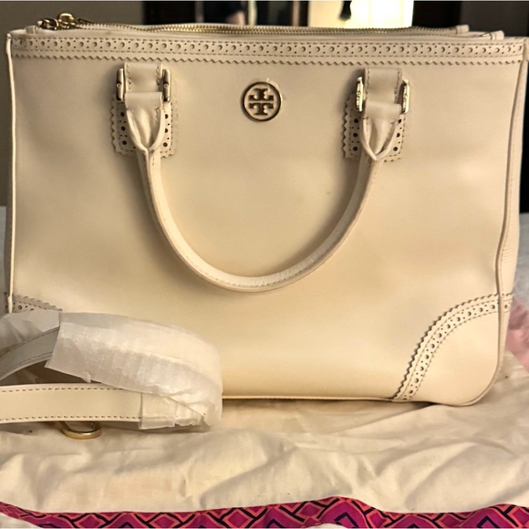 Creme Leather Tory Burch Robinson Spectator Double Zip Tote NWOT - Picture 15 of 16
